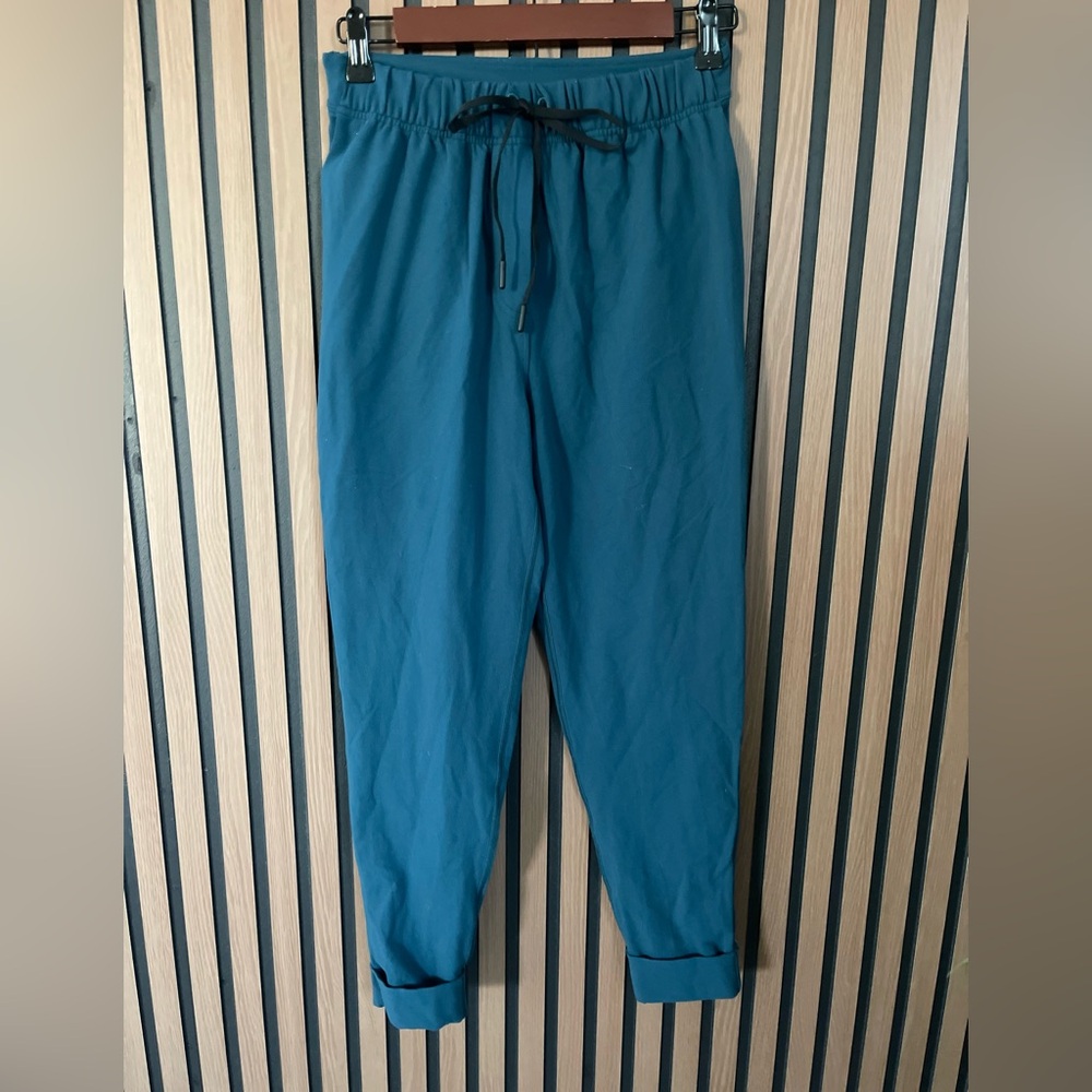 Lululemon Athletica Drawstring Jogger pants